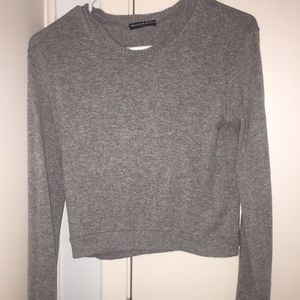 Brandy Melville Long sleeve grey sweater. cropped